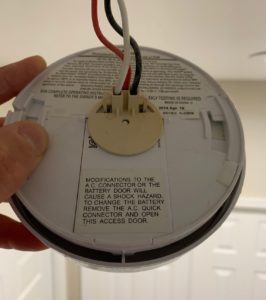 Hard-wired smoke detector connector